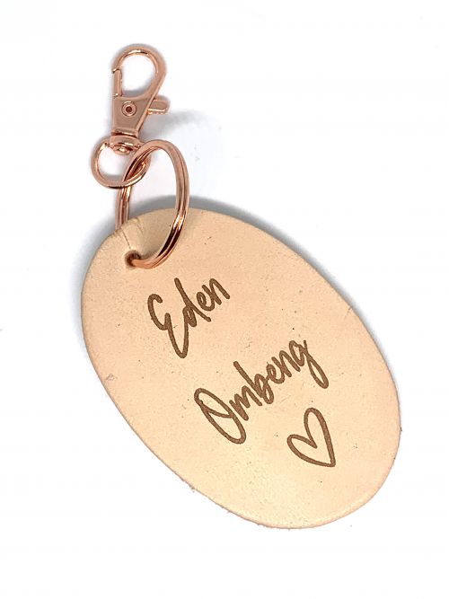Gepersonaliseerde leren sleutelhanger ovaal naam