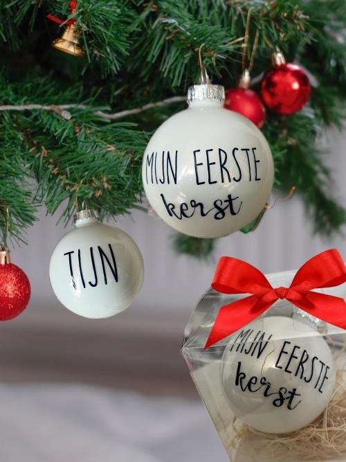 Kerstbal gepersonaliseerd wit